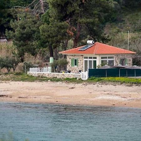 House Kokkalas On The Beach Pyrgadikia Exteriér fotografie