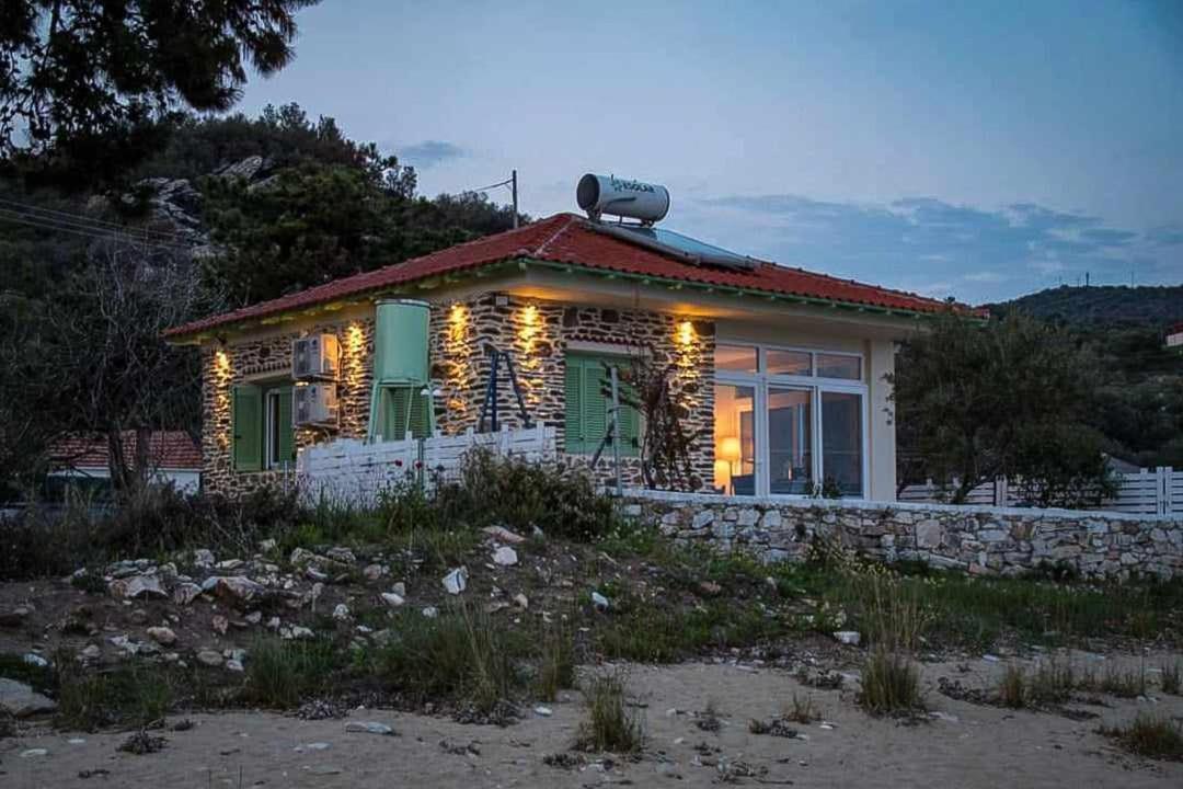 House Kokkalas On The Beach Pyrgadikia Exteriér fotografie