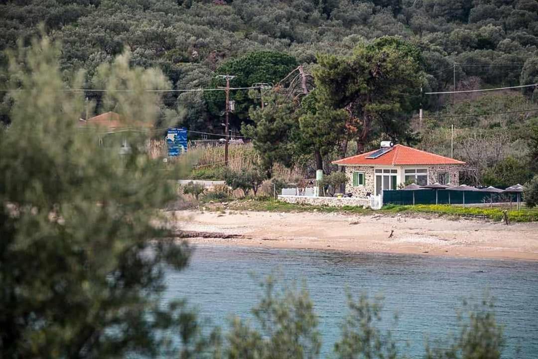House Kokkalas On The Beach Pyrgadikia Exteriér fotografie